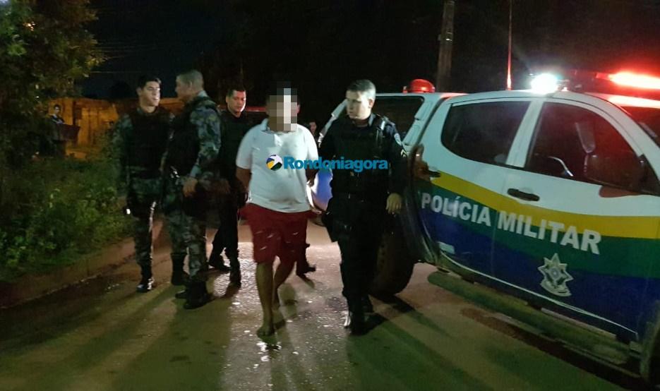 Bando rouba carro, R$ 5 mil e eletrônicos em casa da Capital e agride vítimas em busca de arma Bando rouba carro, R$ 5 mil e eletrônicos em casa da Capital e agride vítimas em busca de arma