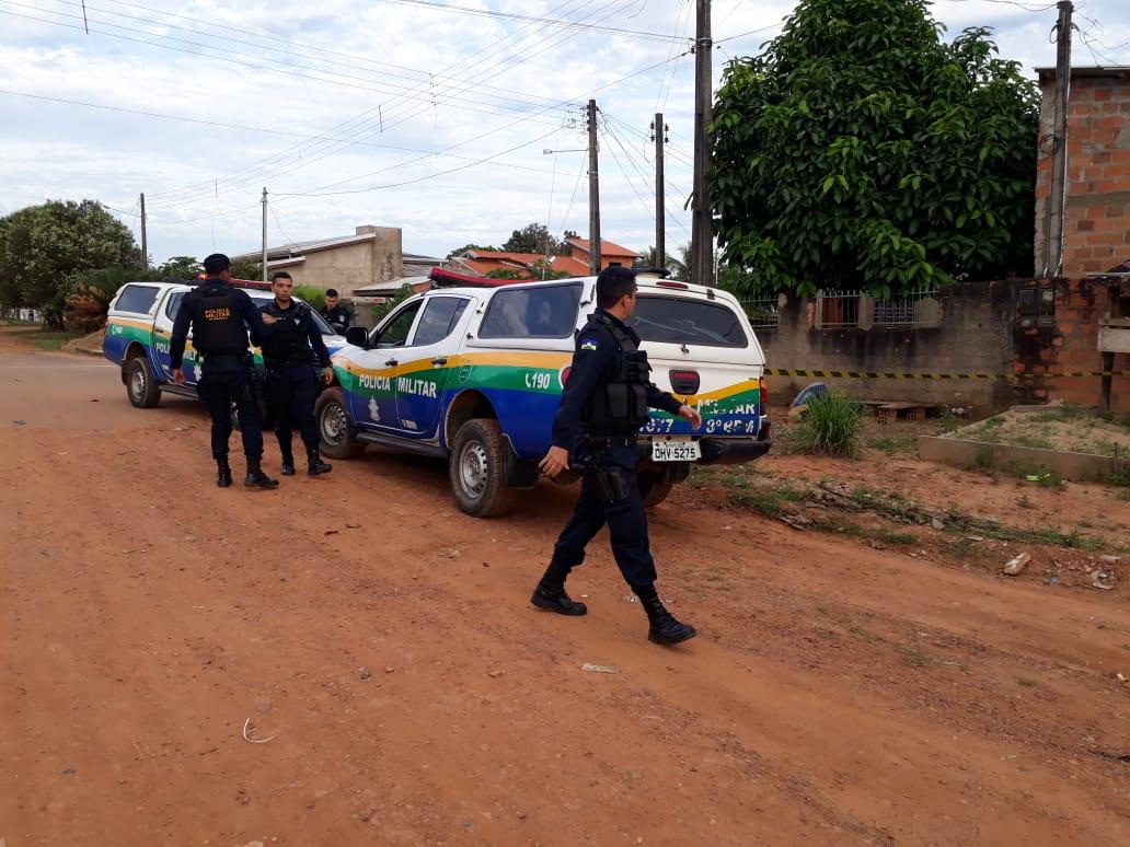 Apenado é morto a tiros na frente de casa em Jaru, RO