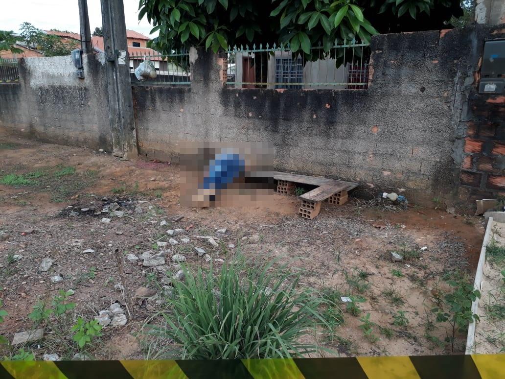Apenado é morto a tiros na frente de casa em Jaru, RO