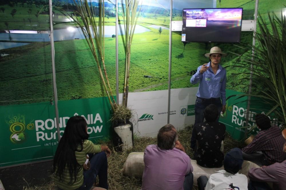 Caminhos do café, leite e peixe encantam visitantes da Rondônia Rural Show em Ji-Paraná, RO Caminhos do café, leite e peixe encantam visitantes da Rondônia Rural Show em Ji-Paraná, RO