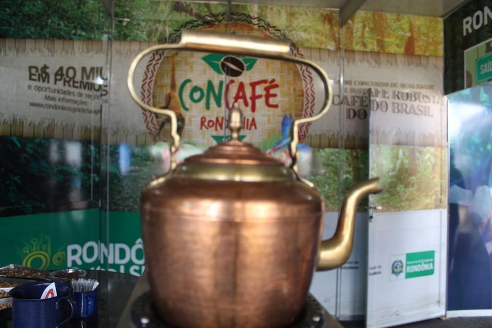 Caminhos do café, leite e peixe encantam visitantes da Rondônia Rural Show em Ji-Paraná, RO Caminhos do café, leite e peixe encantam visitantes da Rondônia Rural Show em Ji-Paraná, RO