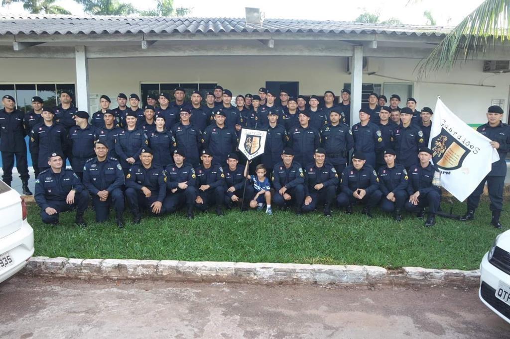 4º Batalhão recebe a visita do garoto Nicollas que conquistou as redes sociais 