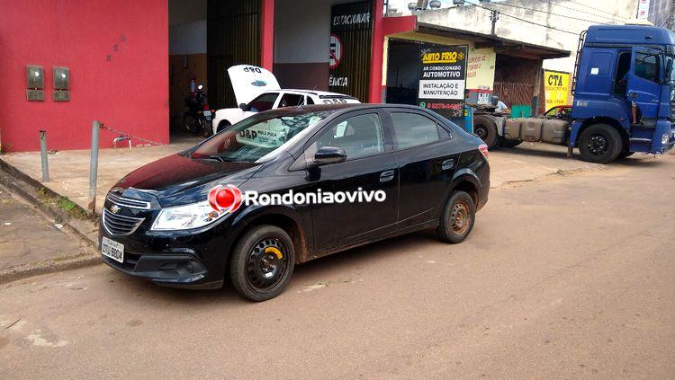 ESCONDIDO: PM arromba porta de residência e prende suspeito com carro levado de mulher ESCONDIDO: PM arromba porta de residência e prende suspeito com carro levado de mulher