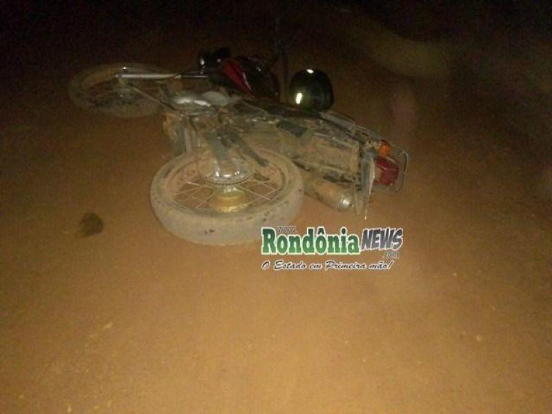 Rolim de Moura- Colisão frontal entre duas motocicletas resulta em três pessoas feridas na linha 196 sul
