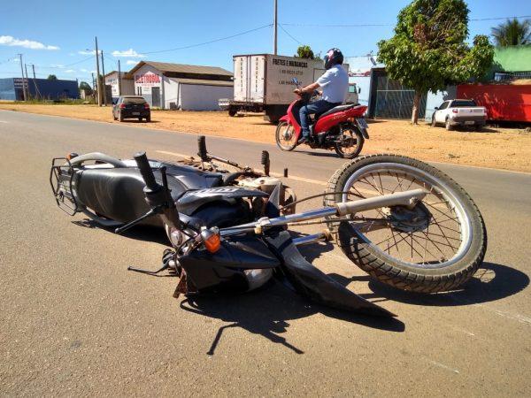 Motociclista sofre fratura na perna após se envolver em acidente na BR-174 em Vilhena Motociclista sofre fratura na perna após se envolver em acidente na BR-174 em Vilhena