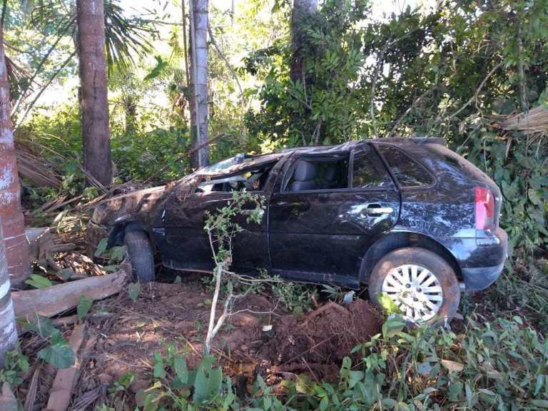 Homem perde o controle da direção e capota carro em Rolim de Moura Homem perde o controle da direção e capota carro em Rolim de Moura