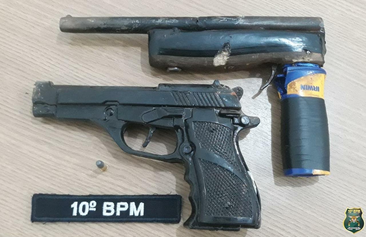 Durante final de semana, PM do 10º Batalhão recupera 03 motos roubadas, prende 04 suspeitos e apreende armas e mais de meio quilo de droga