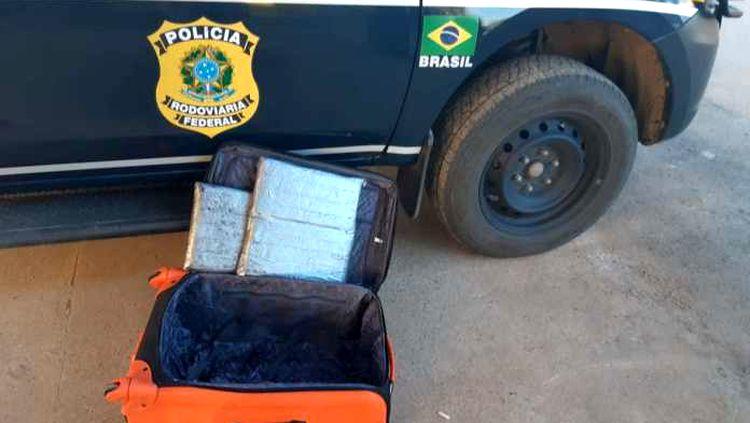 VÍDEO: Jornalista é preso com Jeep recheado de cocaína em Rondônia VÍDEO: Jornalista é preso com Jeep recheado de cocaína em Rondônia