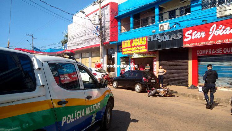 Bandidos invadem escola no centro após roubo em joalheria e são presos Bandidos invadem escola no centro após roubo em joalheria e são presos