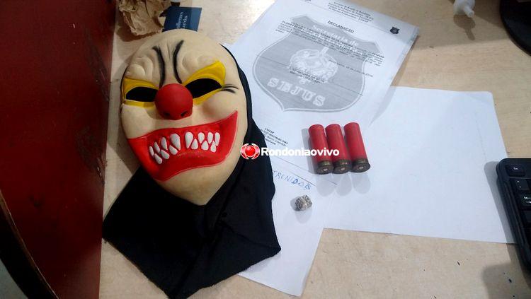 NO ORGULHO: Foragido suspeito de fazer assaltos usando máscara é preso com namorada NO ORGULHO: Foragido suspeito de fazer assaltos usando máscara é preso com namorada