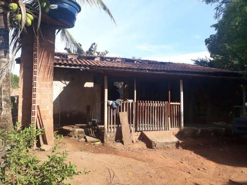 ROLIM DE MOURA: Incêndio destrói casa no Bairro Olímpico ROLIM DE MOURA: Incêndio destrói casa no Bairro Olímpico