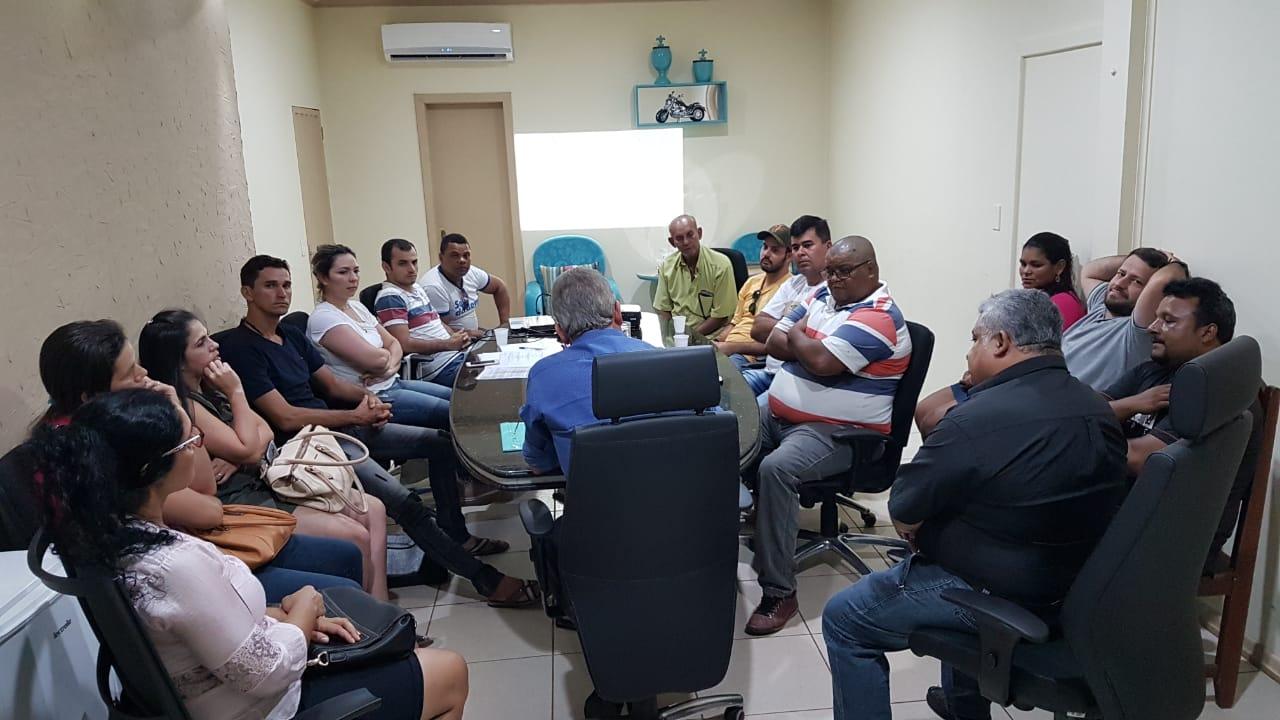 Rolim de Moura - Presidentes de associações de moradores conhecem projeto de energia solar que será implantado no município Rolim de Moura - Presidentes de associações de moradores conhecem projeto de energia solar que será implantado no município