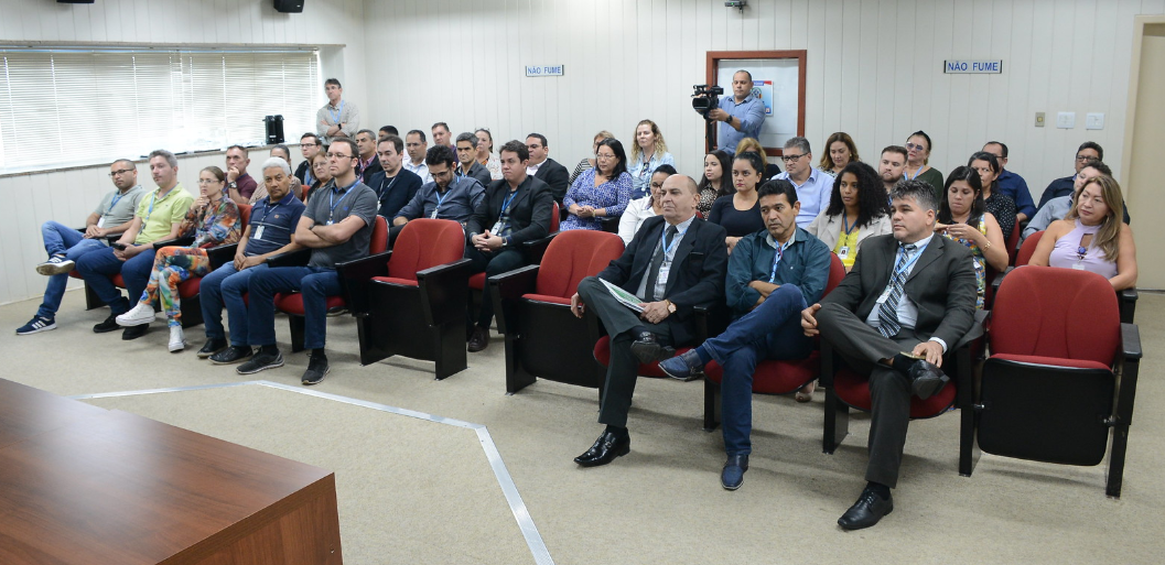Justiça do Trabalho de RO e AC implanta inédito Programa "Adolescente Aprendiz no TRT14" Justiça do Trabalho de RO e AC implanta inédito Programa "Adolescente Aprendiz no TRT14"