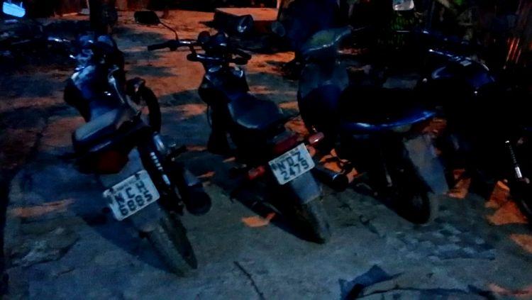 EM PORTO VELHO: Polícia descobre esconderijo de várias motocicletas roubadas EM PORTO VELHO: Polícia descobre esconderijo de várias motocicletas roubadas