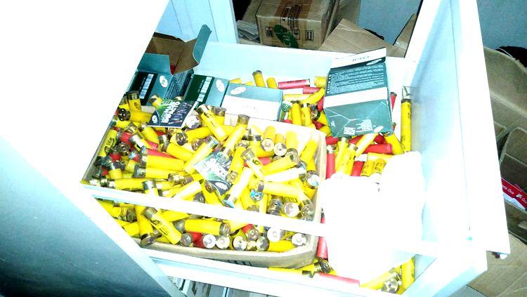 Draco realiza operação em empresas que vendiam armas e munições ilegalmente