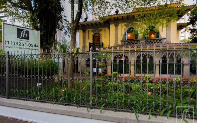 Quanto custa morrer? Veja os preços das flores até a cremação Quanto custa morrer? Veja os preços das flores até a cremação