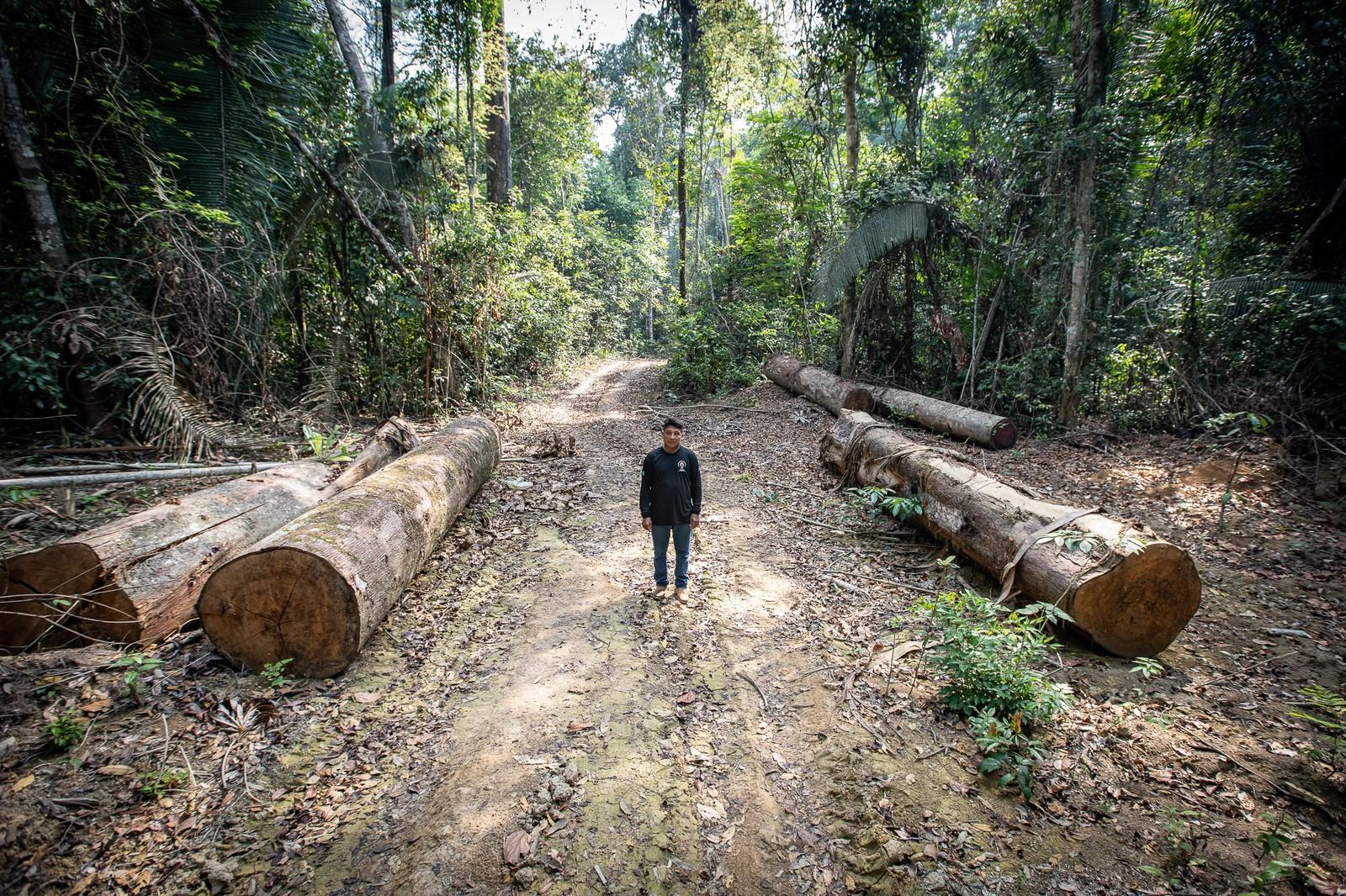 Na terra indígena mais ameaçada do Brasil, base da Funai é destruída, e ninguém sabe quem cometeu o crime Na terra indígena mais ameaçada do Brasil, base da Funai é destruída, e ninguém sabe quem cometeu o crime