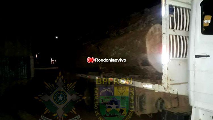 Polícia de Fronteira prende suspeitos com três armas e rádio comunicador Polícia de Fronteira prende suspeitos com três armas e rádio comunicador