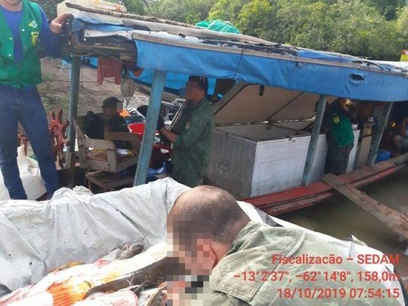 Alta Floresta- Barco, motor, material de pesca e cerca de 681 kg de peixes foram apreendidos pela Polícia Militar Ambiental e SEDAM em pesca ilegal