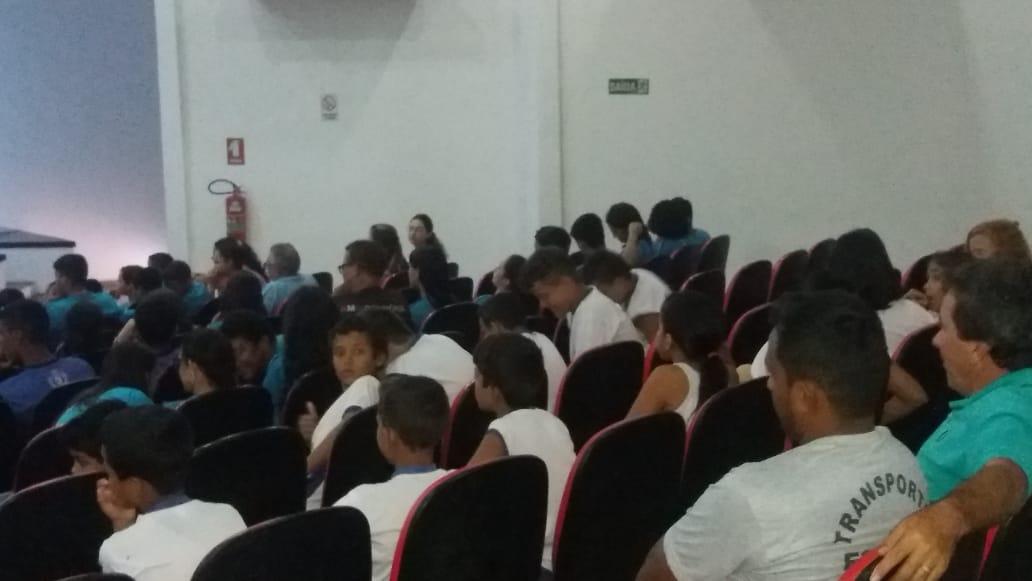 ROLIM DE MOURA: Prefeito Luizão do Trento e vice Fabricio Melo participam de mobilização com alunos da rede ensino municipal para a realização das provas do Saeb 2019 ROLIM DE MOURA: Prefeito Luizão do Trento e vice Fabricio Melo participam de mobilização com alunos da rede ensino municipal para a realização das provas do Saeb 2019