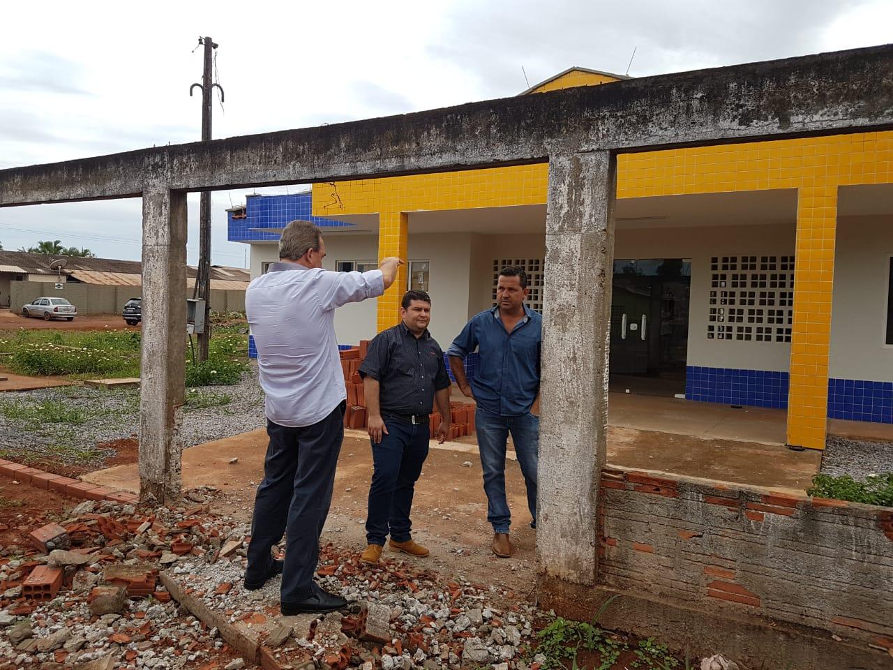 ROLIM DE MOURA: Prefeitura inicia construção do muro e subestação elétrica da Creche do Cidade Alta ROLIM DE MOURA: Prefeitura inicia construção do muro e subestação elétrica da Creche do Cidade Alta