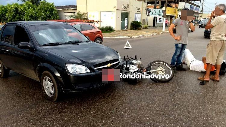 Motociclista fica ferido após colidir em carro que avançou a preferencial Motociclista fica ferido após colidir em carro que avançou a preferencial