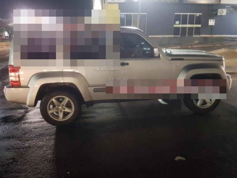 Rolim de Moura – Colisão entre carro e moto resulta em uma vítima ferida no Centro da cidade