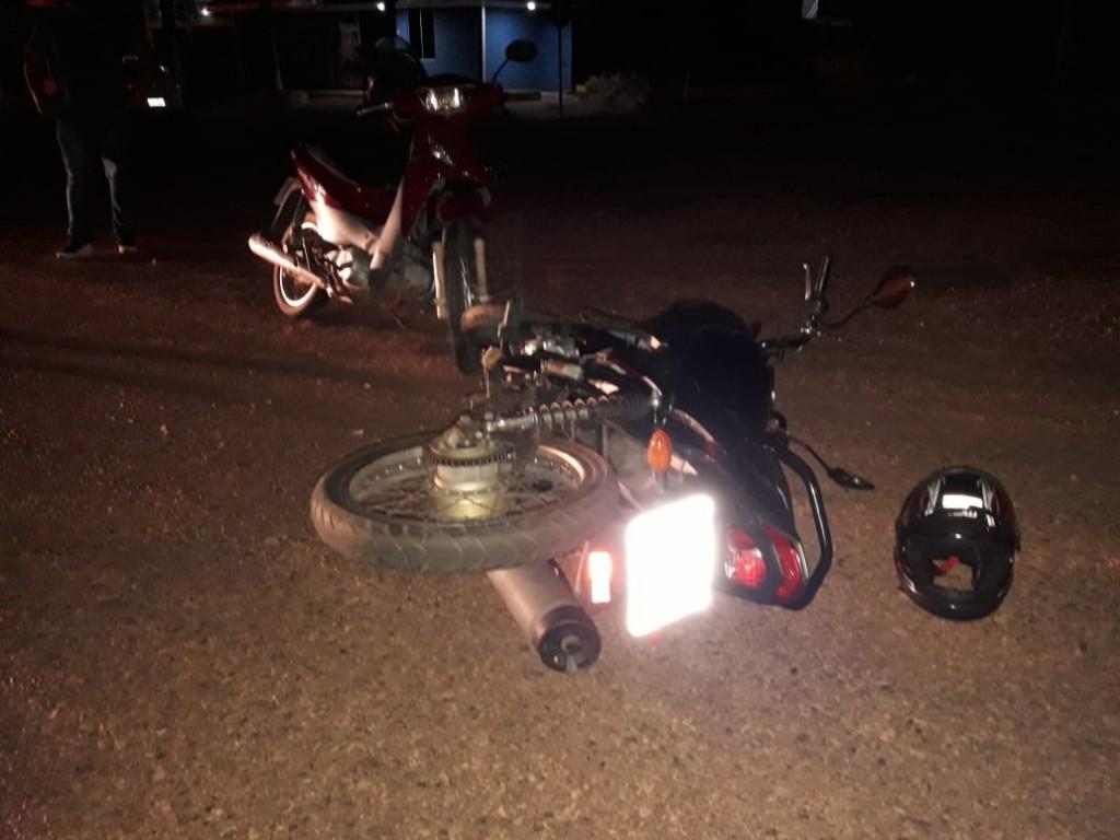 ROLIM DE MOURA: Acidente envolvendo duas motocicletas em cruzamento no Bairro Beira Rio ROLIM DE MOURA: Acidente envolvendo duas motocicletas em cruzamento no Bairro Beira Rio