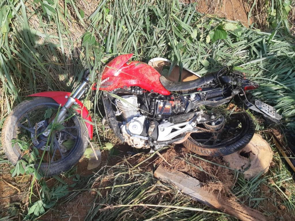 Jovem perde a vida em acidente envolvendo moto e carreta bi-trem na BR 364 em Rondônia