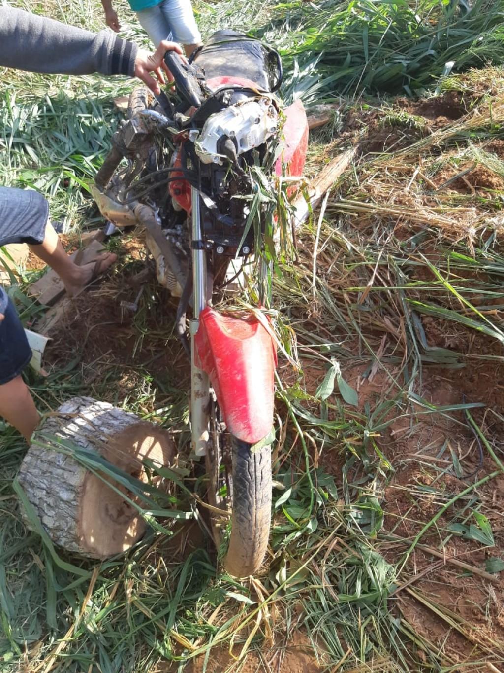 Jovem perde a vida em acidente envolvendo moto e carreta bi-trem na BR 364 em Rondônia