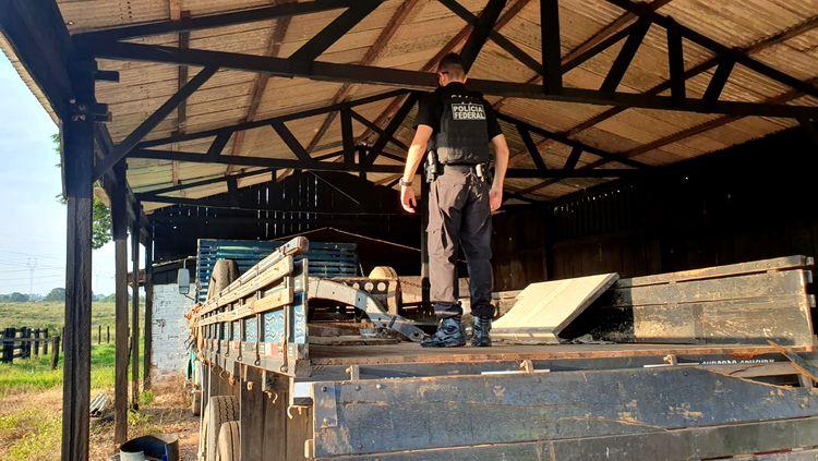 Duzentos policiais e 50 viaturas integram operação, confira fotos Duzentos policiais e 50 viaturas integram operação, confira fotos