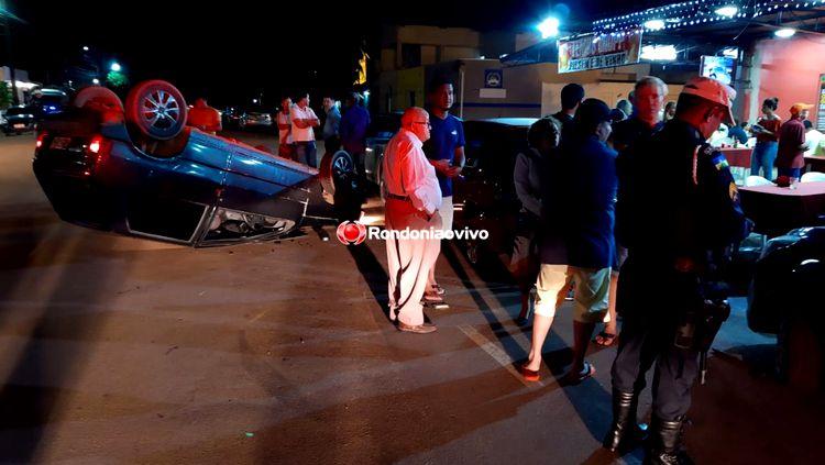 Motorista é preso após capotar carro ao bater em veículos estacionados