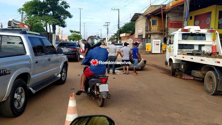 Motorista bêbado é preso após acidente com capotamento na zona Leste Motorista bêbado é preso após acidente com capotamento na zona Leste