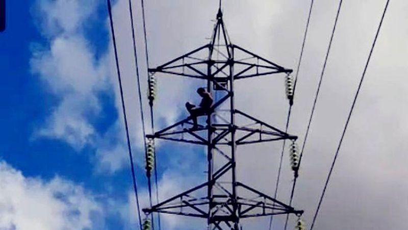 Jovem que subiu em torre para se matar diz que perdeu o emprego e brigou com a namorada