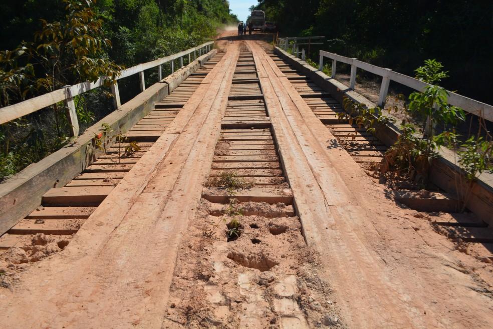 Bolsonaro diz que rodovia Porto Velho-Manaus será recuperada Bolsonaro diz que rodovia Porto Velho-Manaus será recuperada