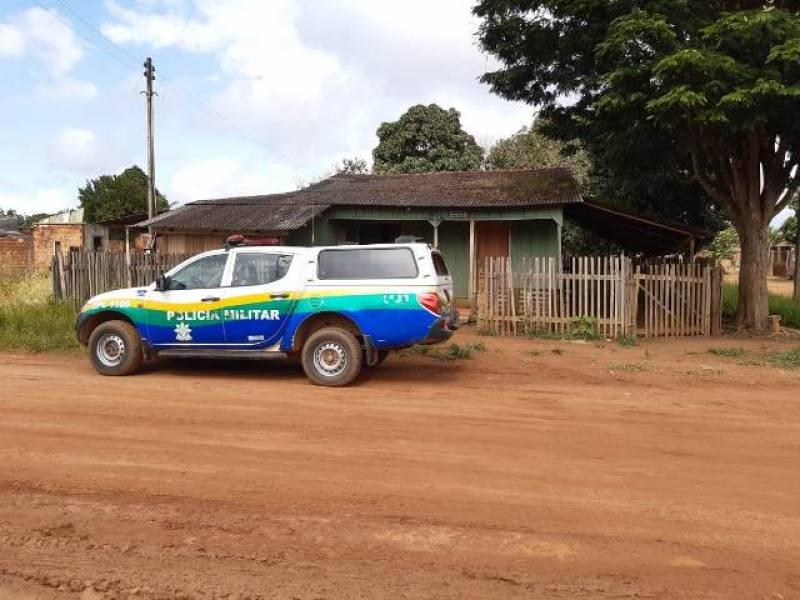 Local onde homem foi assassinado com tiro na cabeça é incendiado em Vilhena Local onde homem foi assassinado com tiro na cabeça é incendiado em Vilhena