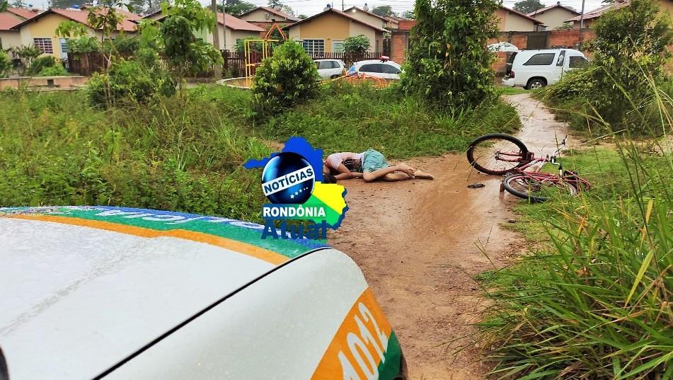 Homem é encontrado morto no meio de praça em Ji-Paraná Homem é encontrado morto no meio de praça em Ji-Paraná