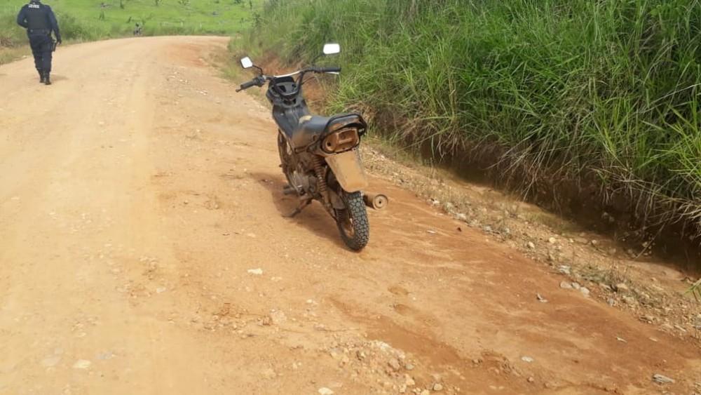 Líder indígena da tribo Uru-Eu-Wau-Wau é assassinado a facada em Rondônia Líder indígena da tribo Uru-Eu-Wau-Wau é assassinado a facada em Rondônia