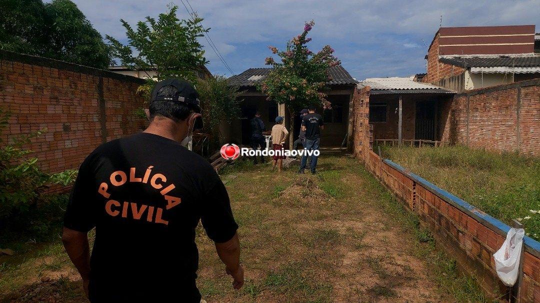 Idosa nua é encontrada morta dentro de residência Idosa nua é encontrada morta dentro de residência