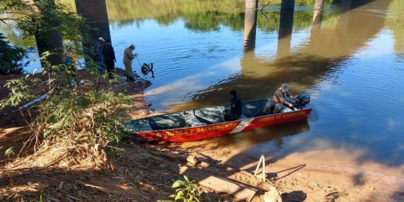 Corpo de homem é encontrado por populares em rio em Pimenta Bueno Corpo de homem é encontrado por populares em rio em Pimenta Bueno