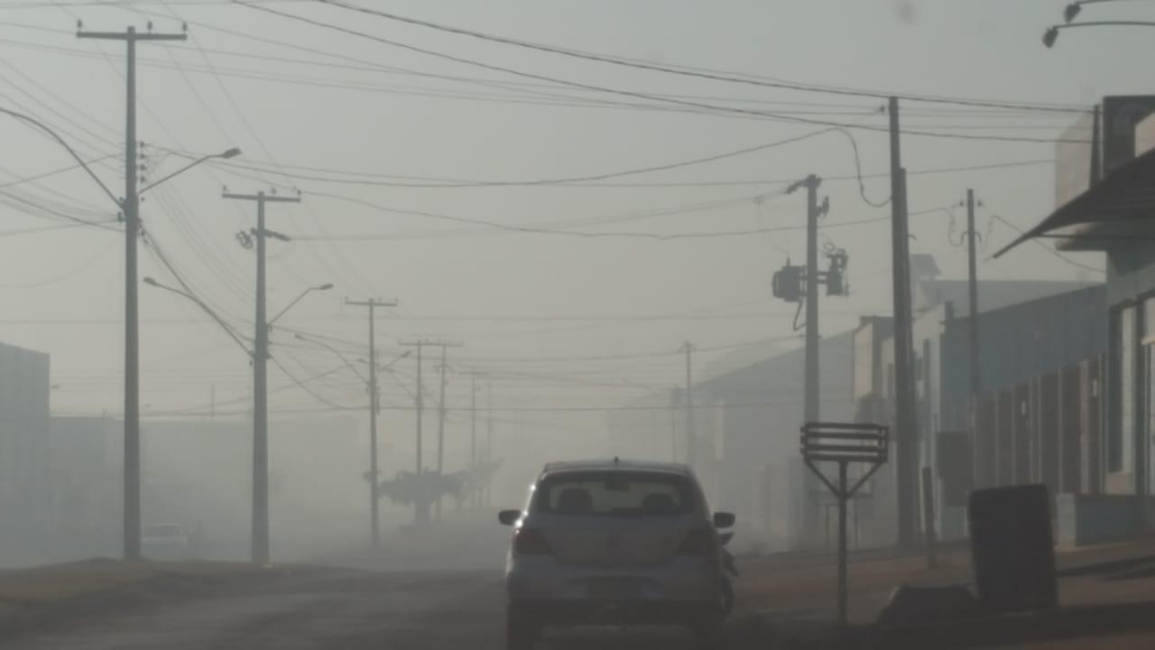 Incêndio criminoso deixa população de Rolim de Moura sufocada e indignada