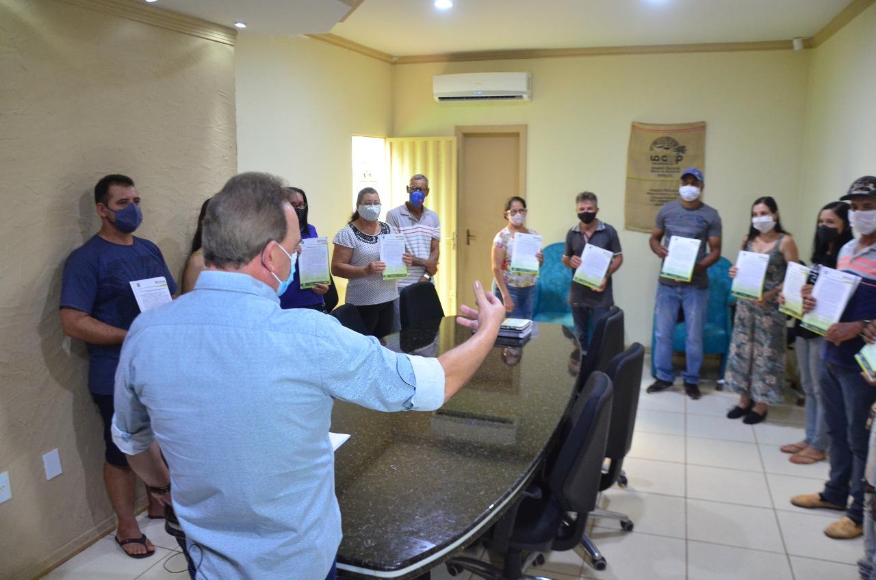 Regularização Fundiária: 11 moradores de Rolim de Moura recebem o “Título Já” Regularização Fundiária: 11 moradores de Rolim de Moura recebem o “Título Já”