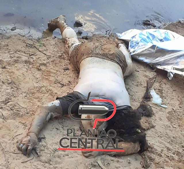 Corpo de mulher é encontrado as margens do Rio Machado em Ji-Paraná Corpo de mulher é encontrado as margens do Rio Machado em Ji-Paraná
