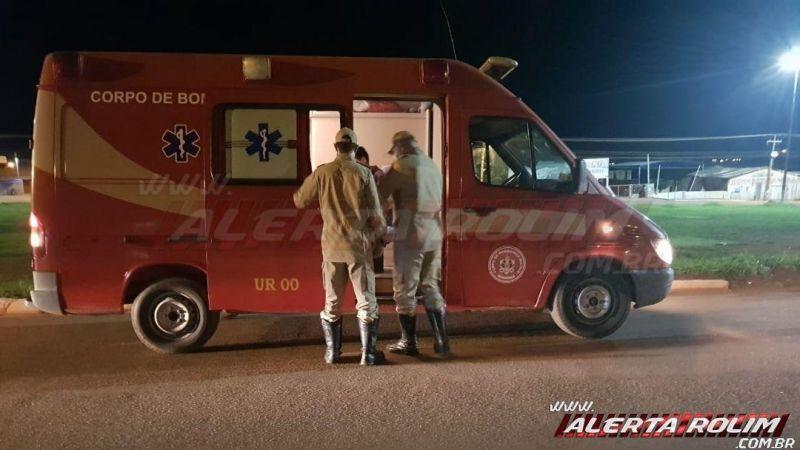 Motociclista fica ferido após colidir contra cachorro solto na rua em Rolim de Moura