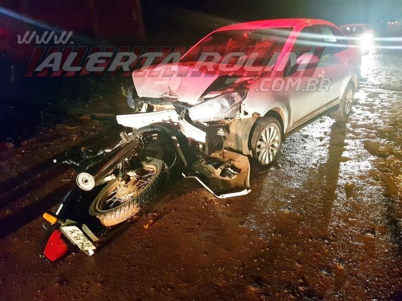 Motociclista fica em estado grave após colidir contra táxi, em Rolim de Moura Motociclista fica em estado grave após colidir contra táxi, em Rolim de Moura