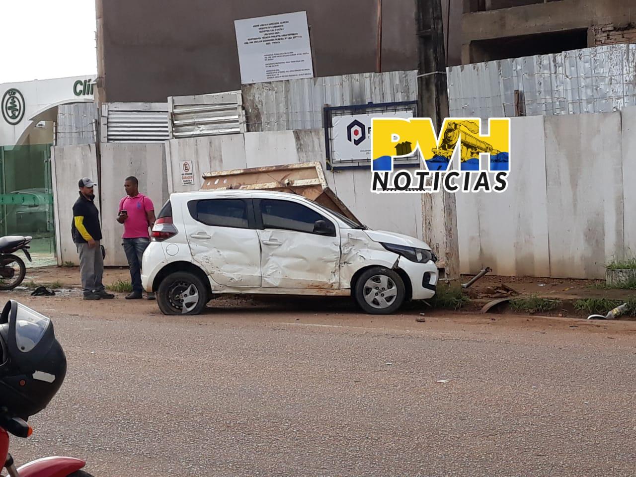 Moto se parte ao meio e motociclista fica em estado grave após violento acidente em Porto Velho; veja o vídeo Moto se parte ao meio e motociclista fica em estado grave após violento acidente em Porto Velho; veja o vídeo