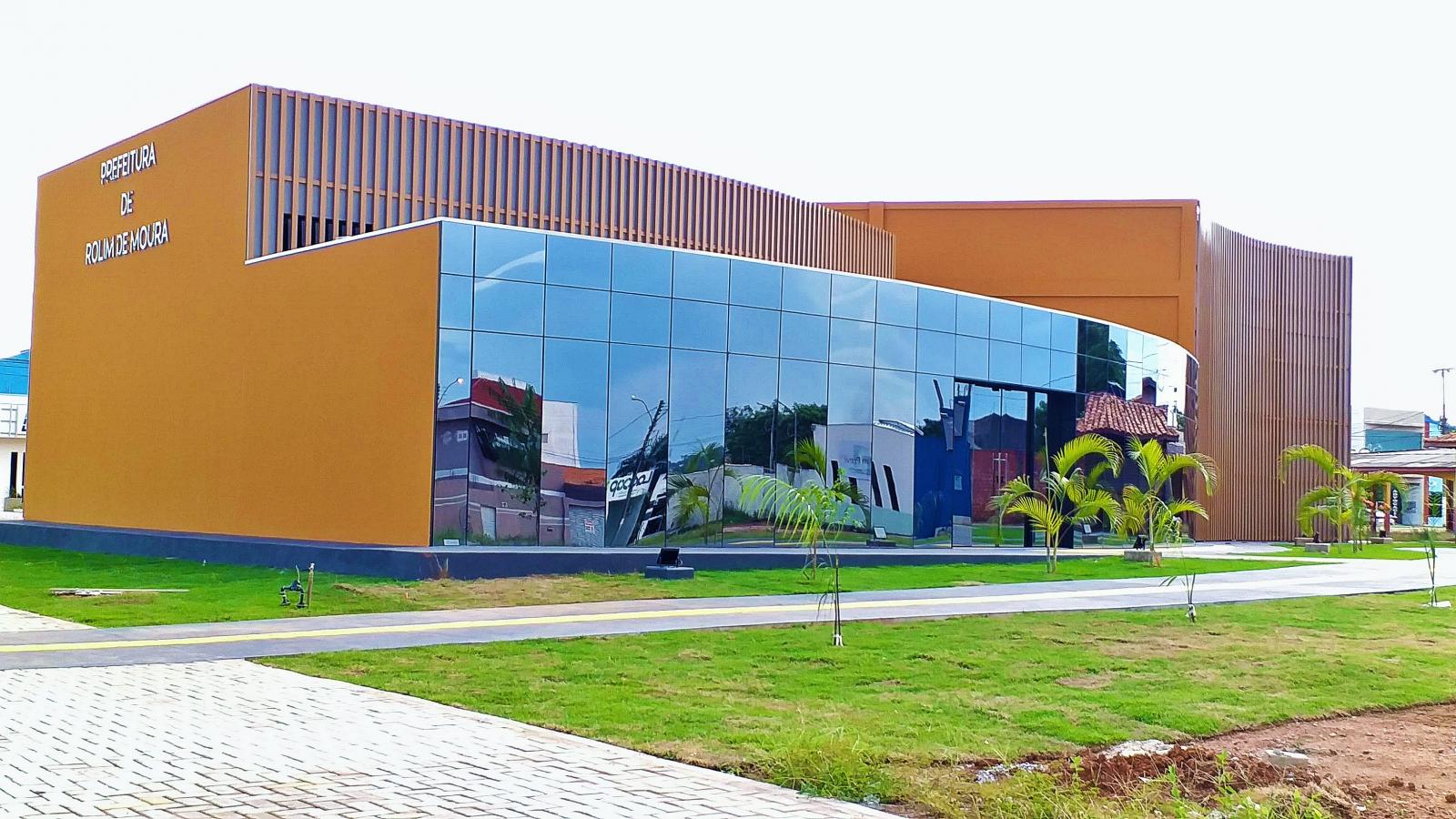 Prefeitura paga 13º Salário aos servidores a partir desta segunda-feira (14)