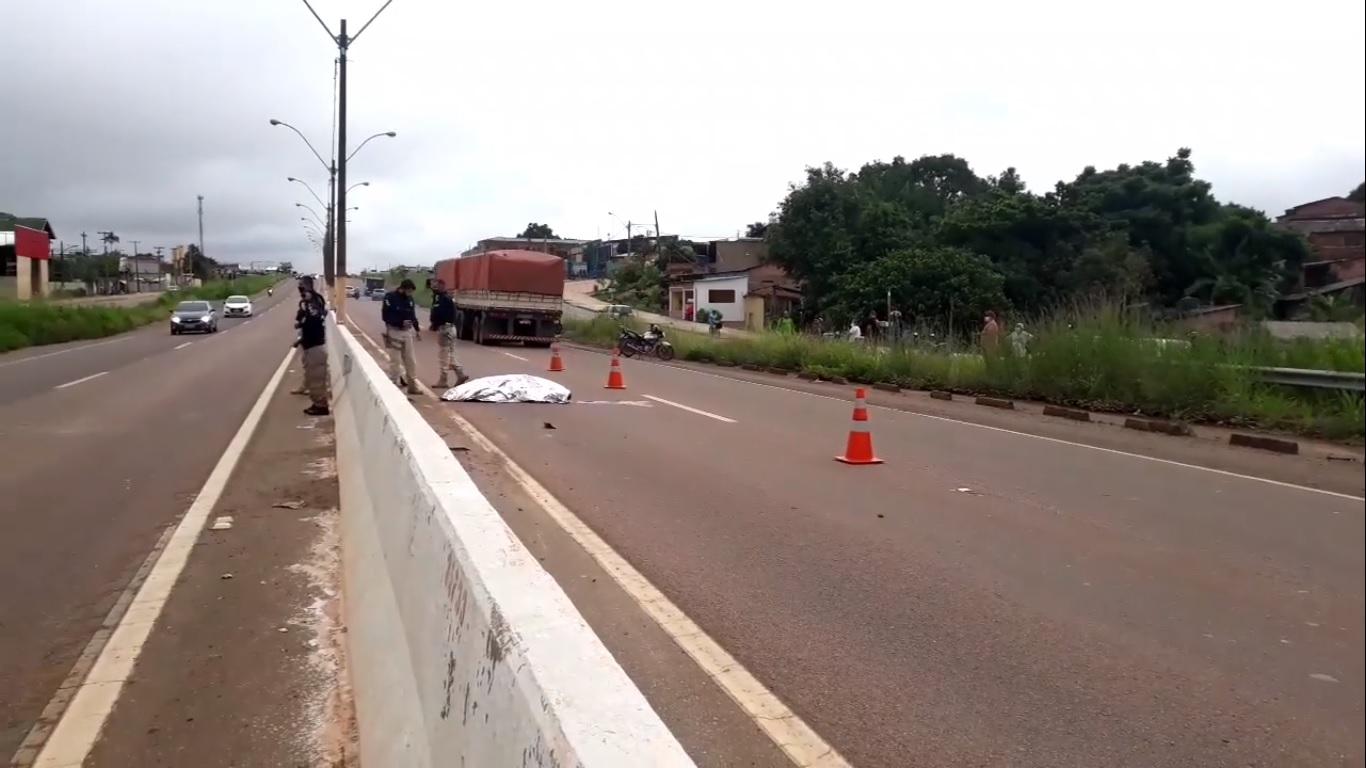 Policial civil morre ao cair de moto na BR-364 em Porto Velho Policial civil morre ao cair de moto na BR-364 em Porto Velho