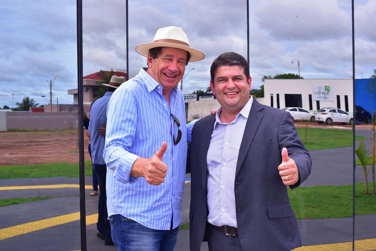 Primeira etapa do novo prédio da Prefeitura de Rolim de Moura é inaugurado; Evento reuniu ex-prefeitos do município Primeira etapa do novo prédio da Prefeitura de Rolim de Moura é inaugurado; Evento reuniu ex-prefeitos do município