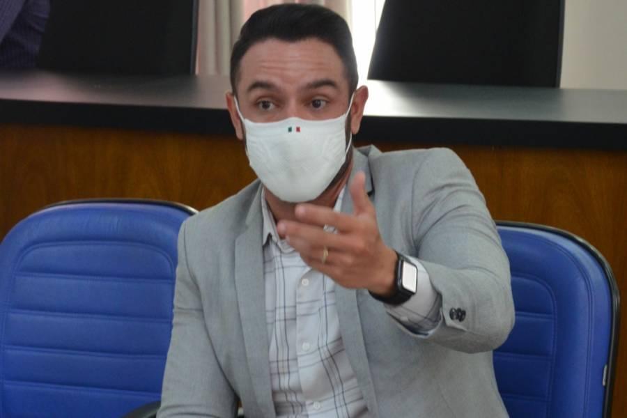 Chefe da Casa Civil de RO diz ser FALSA a informação de que governadores aceitaram zerar ICMS sobre combustíveis Chefe da Casa Civil de RO diz ser FALSA a informação de que governadores aceitaram zerar ICMS sobre combustíveis